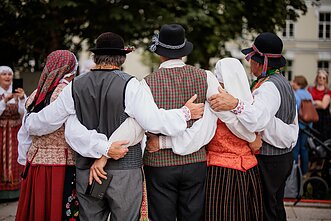 Folkloras, asociatyvi nuotr. Folkloras, asociatyvi nuotr.