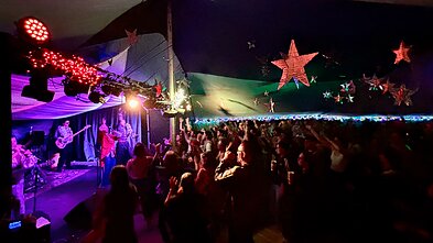 „Antikvariniai Kašpirovskio dantys“ Glastonberio festivalyje