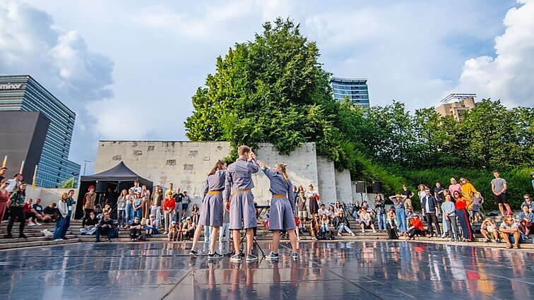 Dovanos patirtis sostinės centre ir ne tik: prasideda gatvės menų festivalis „Spot“
