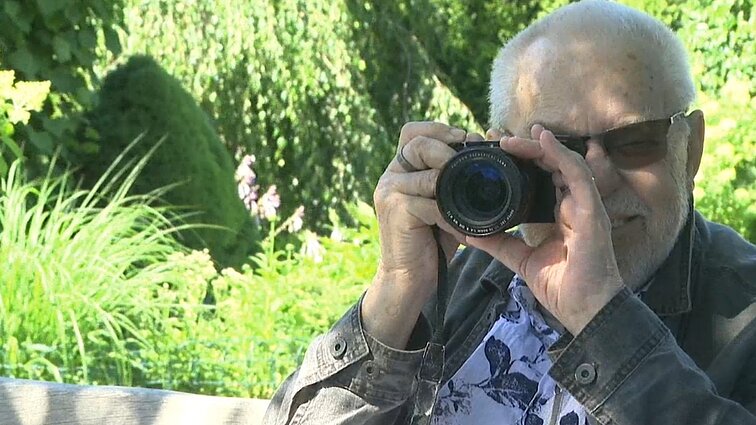 Vilniaus Rotušėje – fotografijos galia tikinčio Antano Sutkaus paroda