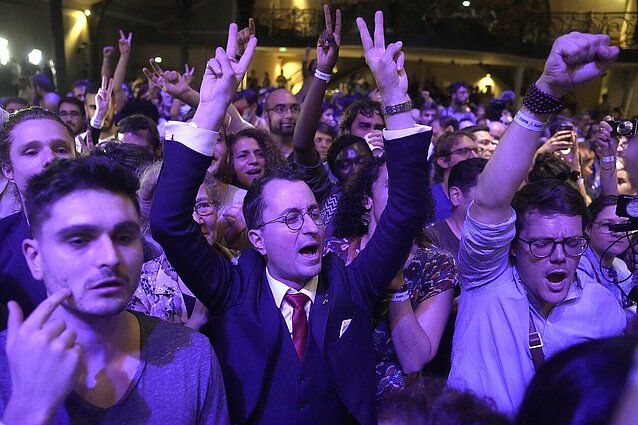 Prancūzijos parlamentas – aklavietėje: vyriausybę formuos politiškai besiskiriantys blokai