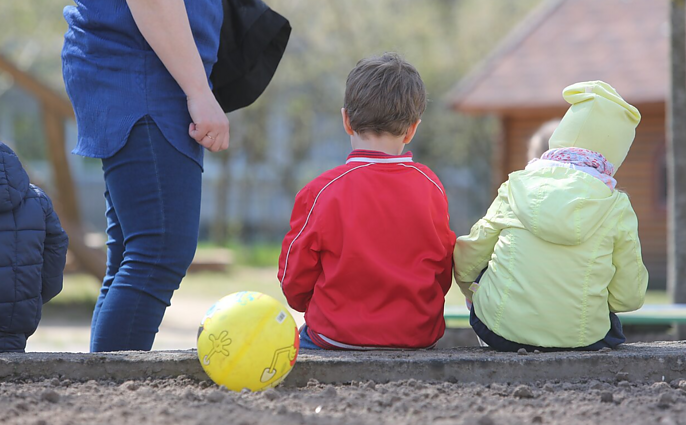 Seimas: dirbantieji su vaikais turės QR kodą, darbdaviai reguliariai tikrins teistumą