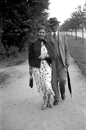 Kristina ir Kazys Griniai per atostogas Kemeriuose (dabar Jūrmala). Latvija, 1936 m Kristina ir Kazys Griniai per atostogas Kemeriuose (dabar Jūrmala). Latvija, 1936 m