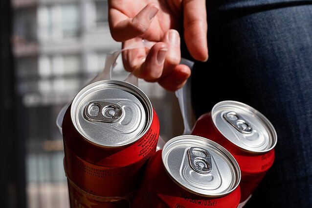 Dainų šventės metu – alkoholio dėžės mokykloje: policija ieško kaltininkų