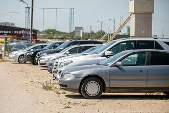 Automobilių turgus (asociatyvi nuotr.)