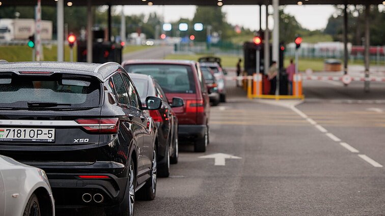 Šatūnas apie baltariškų automobilių draudimus: reikėjo suvienodinti sankcijas su rusiškais