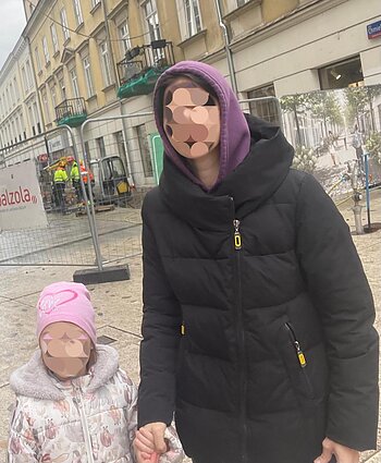 Julia manė, kad bus nužudyta ir daugiau nebepamatys savo mylimos dukrelės Alinos