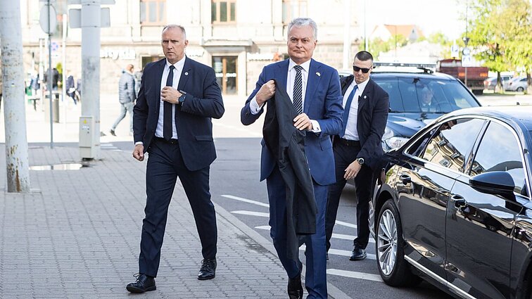 Prieš inauguraciją – dvi savaitės be užnugario: ar reikėtų saugoti ir kandidatus į postą?