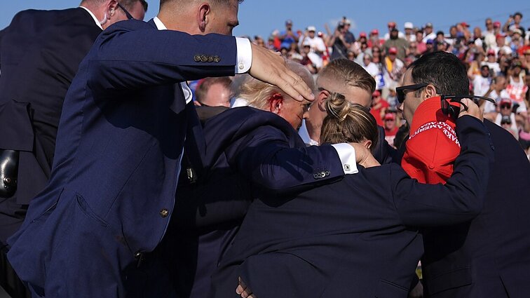 Agenčių veiksmai gelbstint Trumpą tapo JAV dešiniųjų kritikos ir pašaipų taikiniu