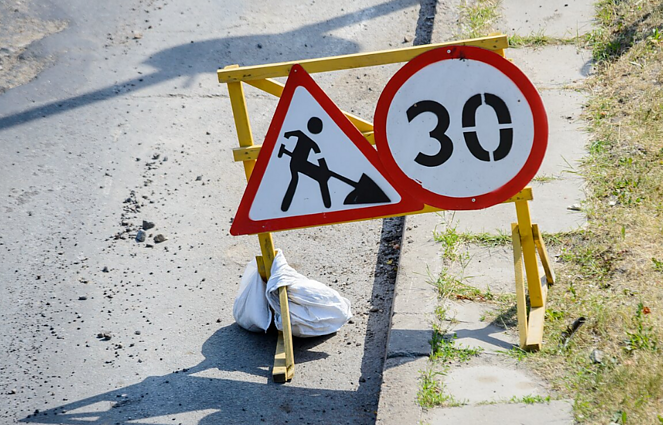 Vilniečiai piktinasi, kad prieš pusmetį sutvarkytos gatvės sostinėje ir vėl tvarkomos