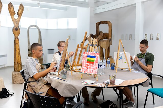 Інгріда Шимоніте відвідала у Паланзі літній табір, де відпочивають діти з України