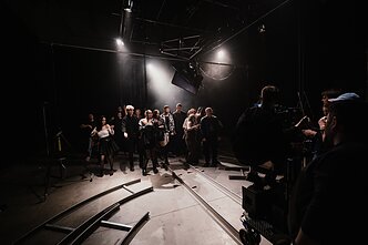 „8 Kambario“ vaizdo klipo filmavimo akimirka „8 Kambario“ vaizdo klipo filmavimo akimirka