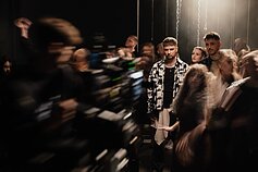 „8 Kambario“ vaizdo klipo filmavimo akimirka „8 Kambario“ vaizdo klipo filmavimo akimirka