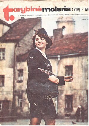 Žurnalo „Tarybinė moteris“ viršelis, 1966 m. Žurnalo „Tarybinė moteris“ viršelis, 1966 m.
