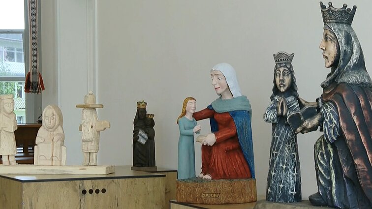 Vilkaviškio rajono Alvito bažnyčioje vyksta Šv. Onos skulptūrų ekspozicija