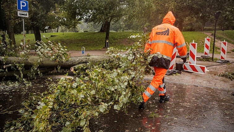„Prilijo už visą liepos mėnesį“: meteorologai prognozuoja, kad orai pagerės naktį