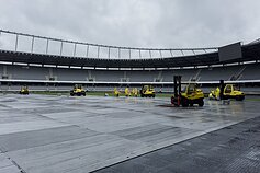 E. Sheerano koncertui ruošiamas Dariaus ir Girėno stadionas