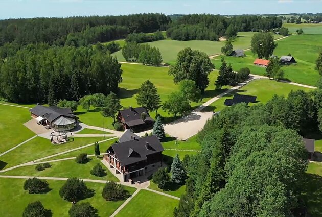 Dianos ir Kęstučio Šeštokų sodyba Molėtų rajone 