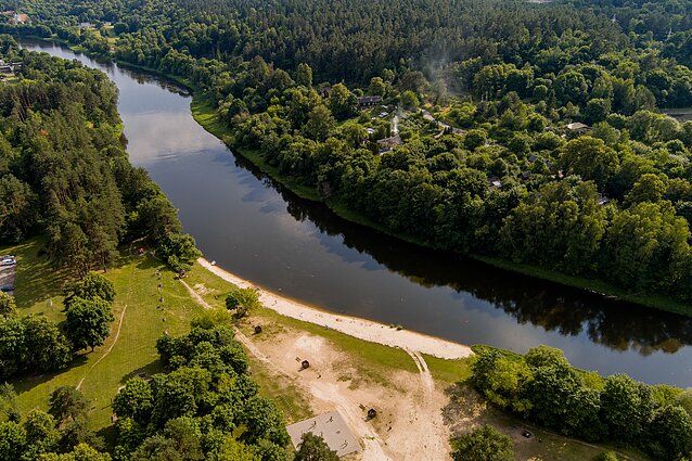 Vasara. Asociatyvi nuotrauka 