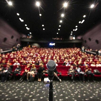 Pjesės lotynų kalba autorius Antanas Gražulis: teatro kalba yra universali