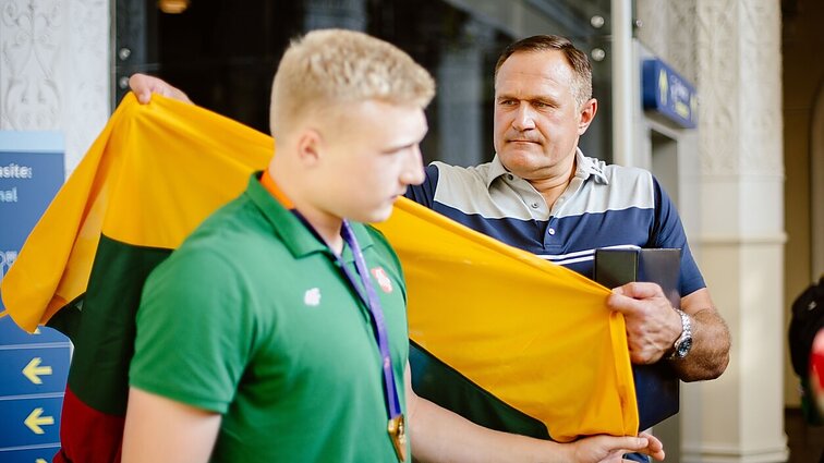 Sūnaus iškovotu medaliu pasidžiaugęs Virgilijus Alekna: šeimoje sidabro ne tiek ir daug