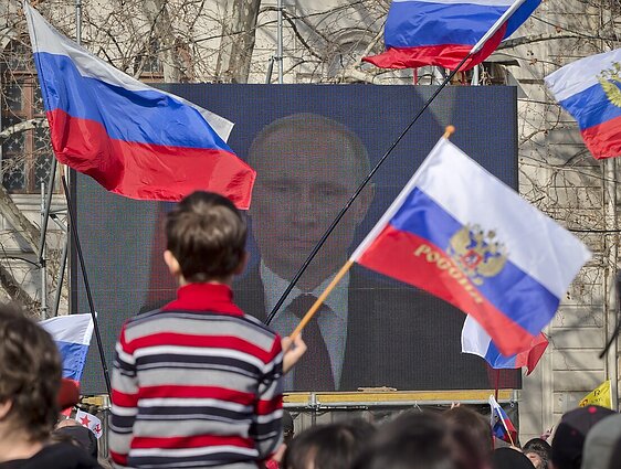 Tyrimas: institucijos toliau perka iš Rusijoje veikiančių įmonių, tarp klientų – ir policija