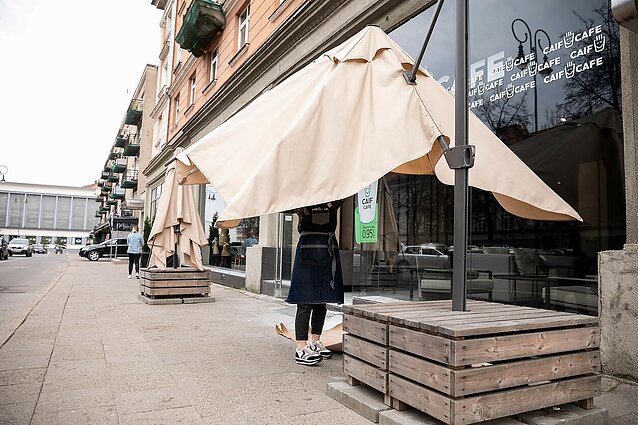Dėl nepilnamečių darbo akmenų netrūksta ir Darbo inspekcijos darže: klaustukų – labai daug
