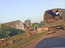 Розбита російська військова колона поблизу Рильська у Курській області