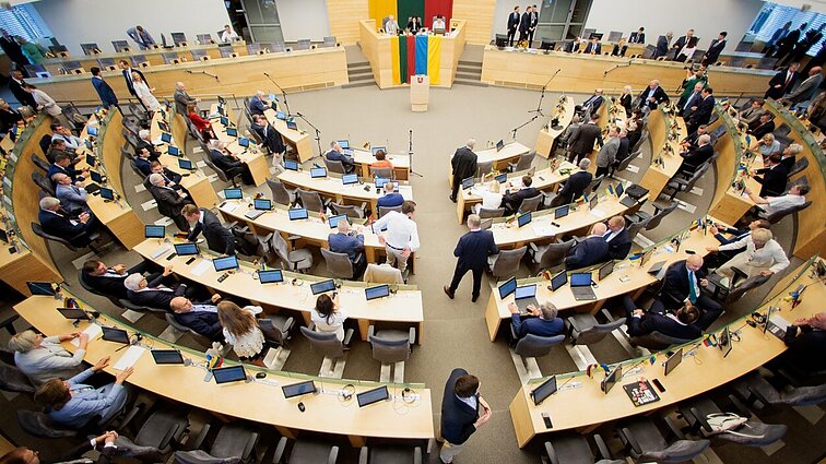 Seimo narių teisinės neliečiamybės atsisakymas – ar realus tokio sprendimo įgyvendinimas?