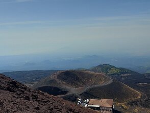 Jeden z kraterów Etny
