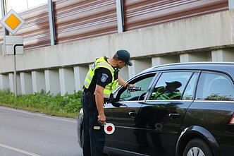 Policijos reidas