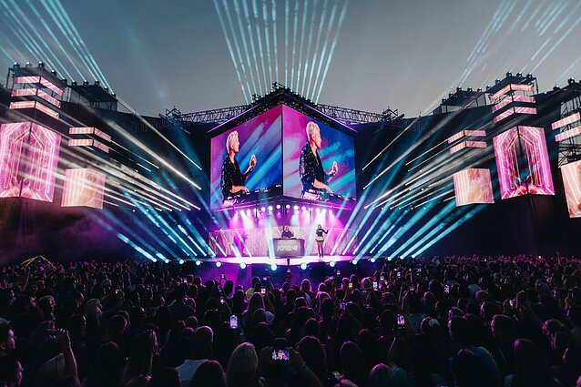 Natalijos Bunkės koncerto akimirka