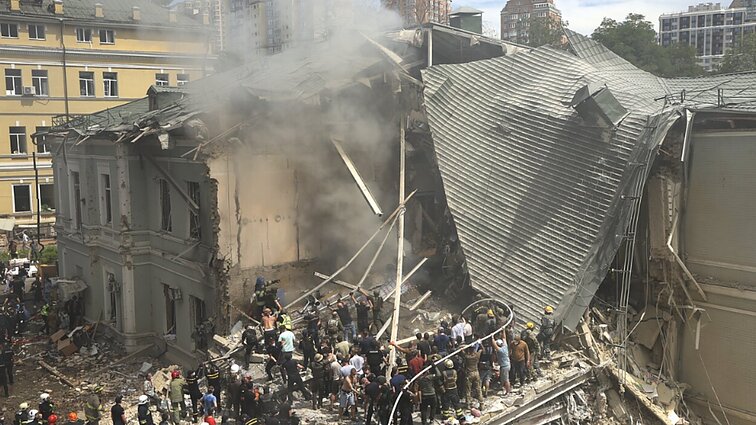 Ukrainiečiai piktinasi dėl galimos korupcijos atstatant ligoninę: darbai dar neprasidėjo