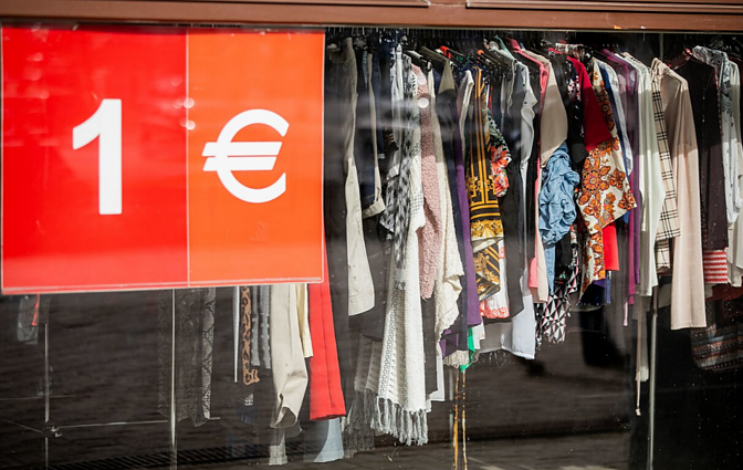 Sunkmetis tekstilės ir aprangos sektoriuje – atleidžia darbuotojus arba skelbia bankrotus