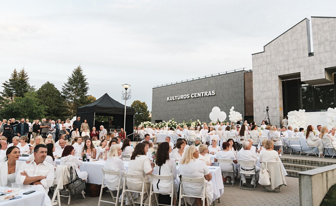 Šilalės kultūros centro darbuotojai kovoja dėl atleistos vadovės: merą kaltina nepotizmu