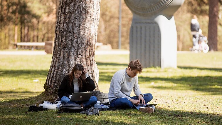 „Vienas svarbiausių gyvenimo pokyčių“: patarė, kaip pirmakursiams pasiruošti rugsėjui