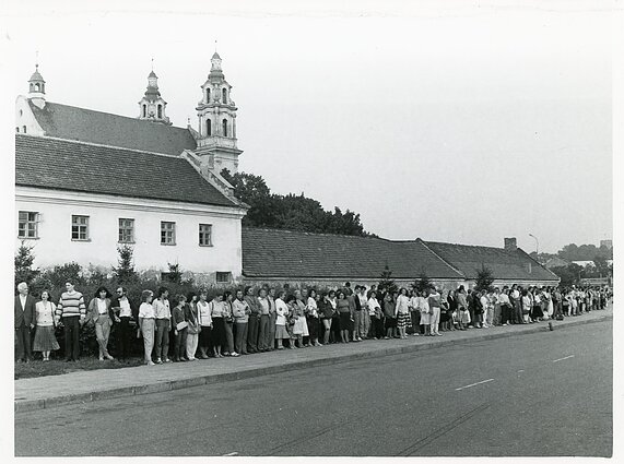 Vaizdai iš Baltijos kelio akcijos