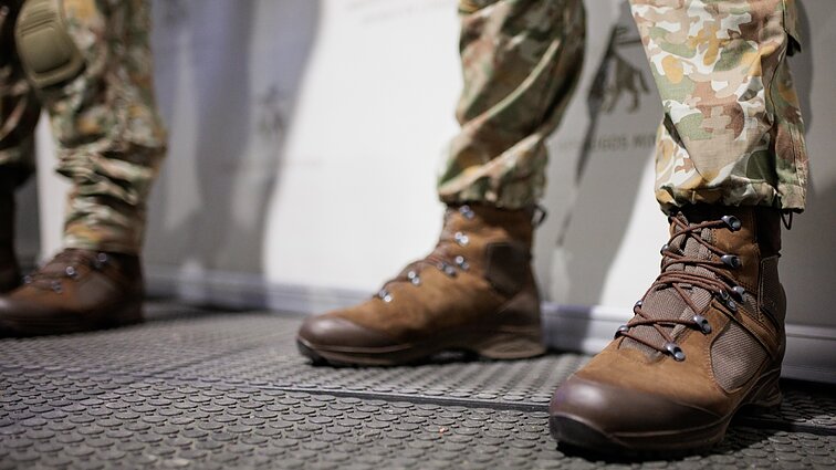 Kariams skundžiantis dėl avalynės, majoras tikina – kariuomenė dabar turi geriausius batus