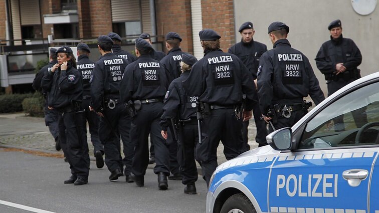 Vokietijos policija tebeieško užpuoliko, muzikiniame festivalyje subadžiusio 3 žmones