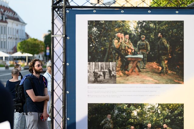 Фотовиставку «В сталевих грозах» у Вільнюсі присвятили стійкості українських воїнів