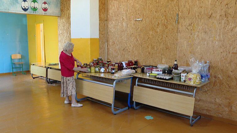 Stebulių „Ateities“ bendruomenė atidarė savo „Maisto banką“: čia kiekvienas gaus pagalbą