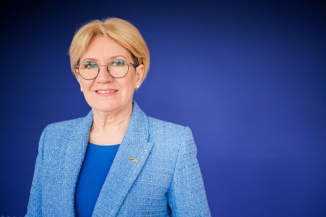 Panorama (su vertimu į gestų k.)