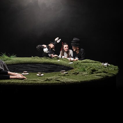 Spektaklis „Būti Alisa“