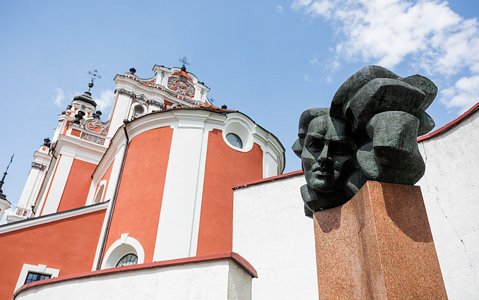 Visuomenininkė apie siūlymą nukelti Nėries paminklą: tai jau paskutinis lašas