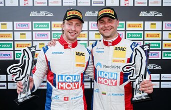 Jonas Karklys (dešinėje)