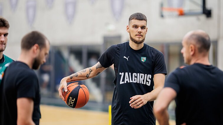 „Žalgirio“ marškinėlius vilkėsiantis Sirvydis: pakeisti klubą nebuvo sunkus žingsnis