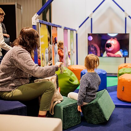 Valstybė dengs dalį tėvų išlaidų auklėms