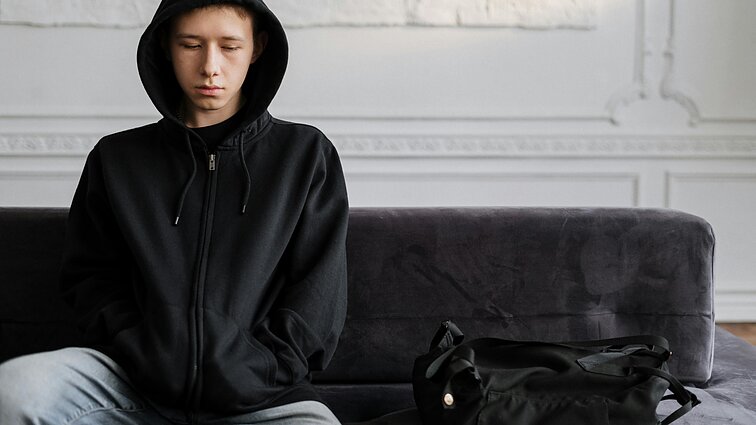 Nerimas, narkotikų rizika, ligos: tėvų emigracijos įtaka Lietuvoje liekantiems vaikams