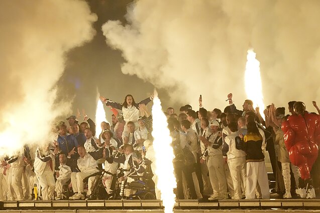 Tranki pabaiga: olimpinį maratoną vainikavo Paryžiaus paralimpinių žaidynių uždarymas