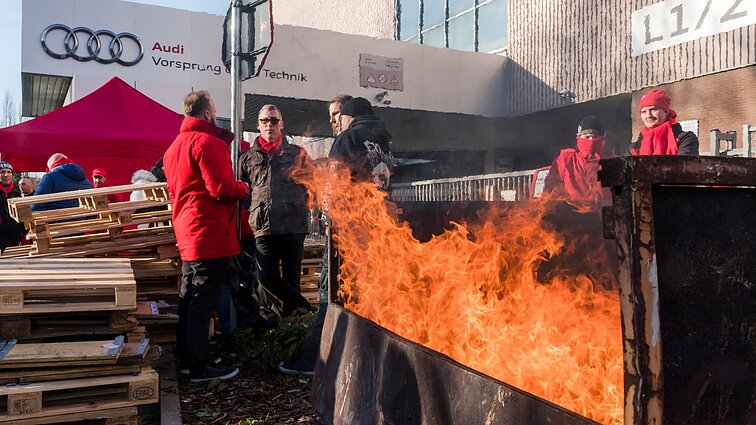 „Audi“ gamyklos Belgijoje darbuotojai streiko metu konfiskuoja net automobilių raktelius